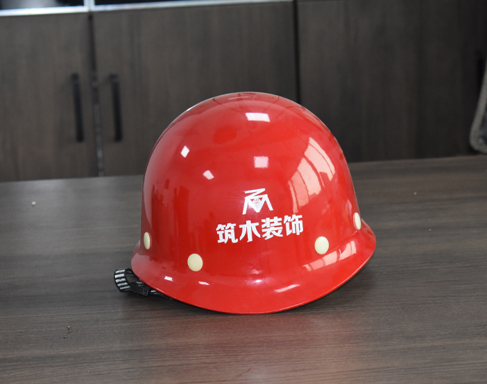 教大家各種材質(zhì)安全帽的使用期限！